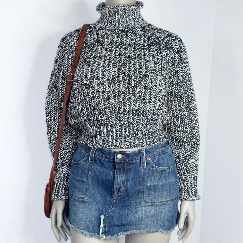H&M Chunky Knit Turtleneck Sweater Black White Marled SZ XL Academia Cropped